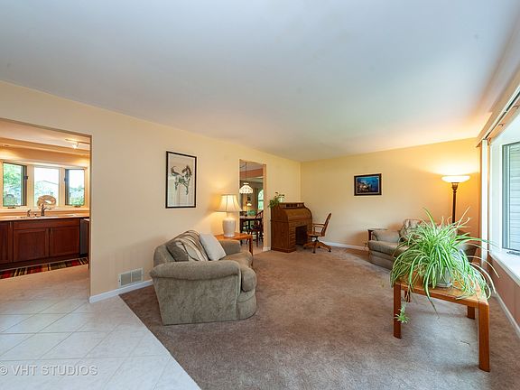 2nd image of 21W310 Sidney Ave