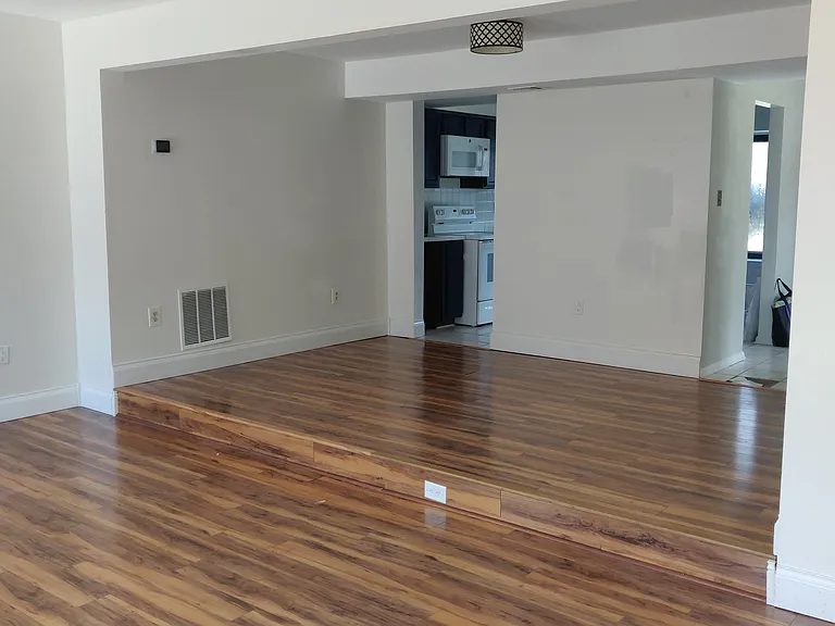 5374 Eliots Oak Rd — Photo 10