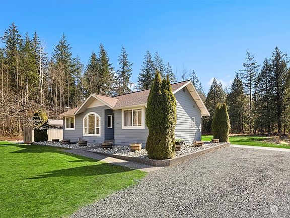 2nd image of 7427 Petrie Ln
