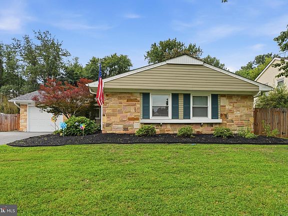 4th image of 12411 Melling Ln