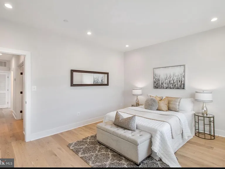 1722 W Virginia Ave NE #3A — Photo 13