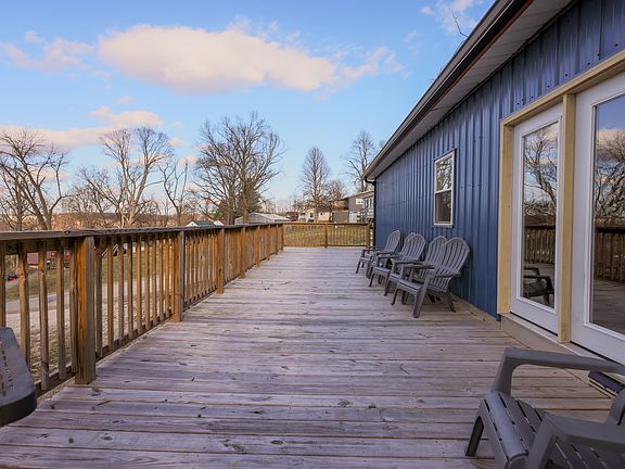 5th image of 751 S Summit St