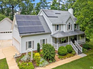 504 Knolls View Dr, Fuquay Varina, NC 27526