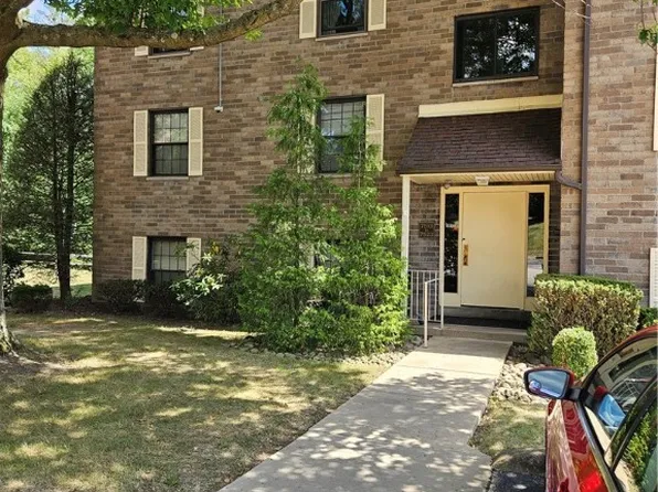 7517 Penn Bridge Ct, Pittsburgh, PA 15221