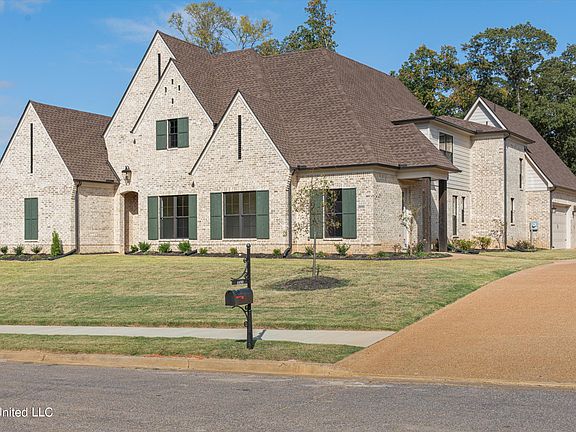 2nd image of 4490 Diamond Dr