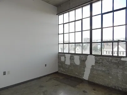 200 W Jackson Ave — Photo 4