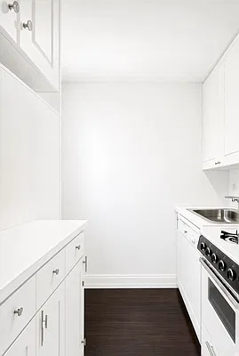 Kitchen, photo 1