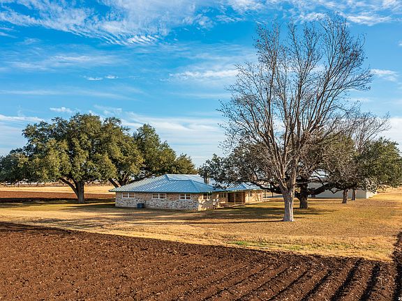4th image of 3830 County Road 541