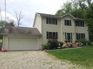 7250 Rosina St, Greenock, PA 15047