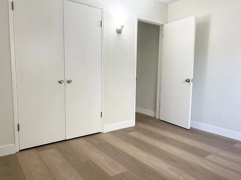 Bright 2 bed 1 bath in Pacific Beach — Photo 11