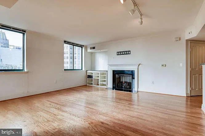 414 Water St #1903 — Photo 2