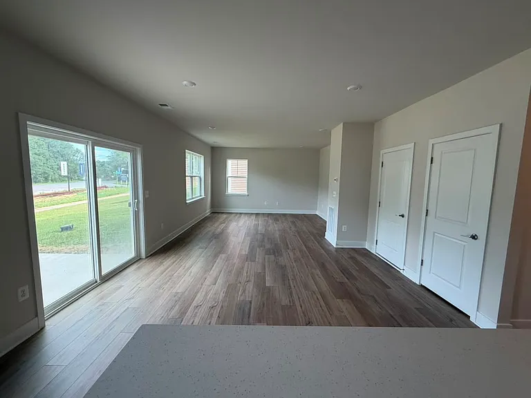 457 Gravenstein Ln — Photo 11