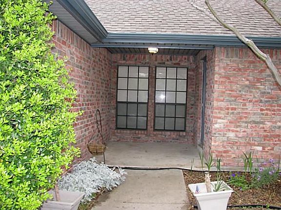 4th image of 8905 Wood Glen Dr