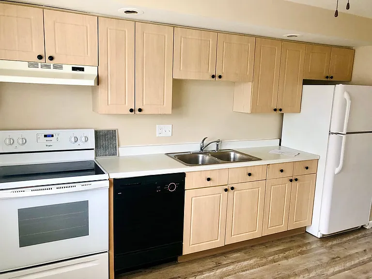 3546 Lyell Rd — Photo 8