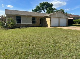 617 Circleview Dr, Mansfield, TX 76063