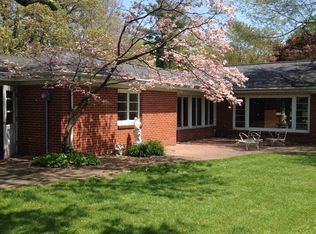 261 Southmoreland Pl, Decatur, IL 62521