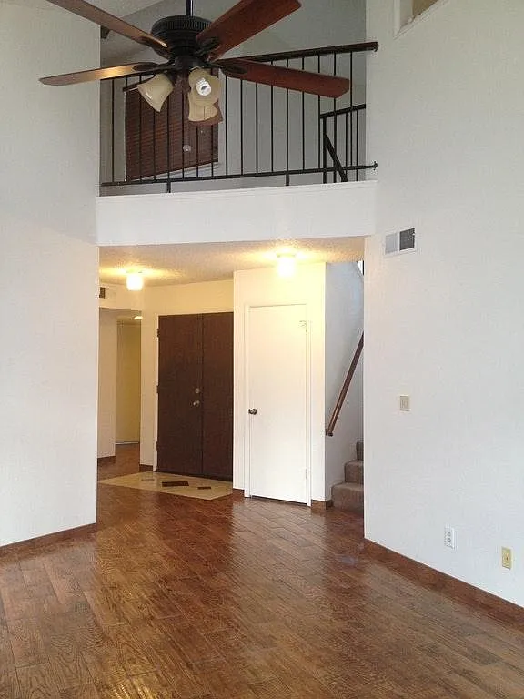 Building Photo - Gatehouse Ln