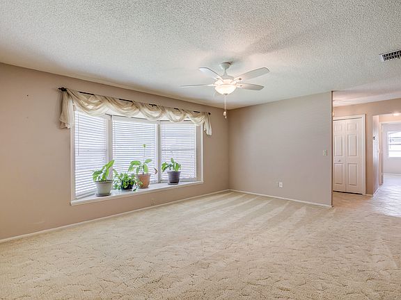 5th image of 320 Osprey Ln
