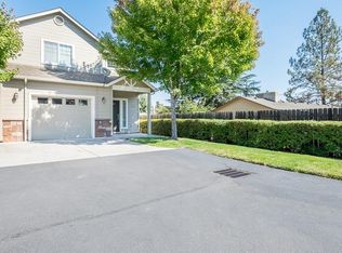1200 Yorktown Ln, Medford, OR 97501