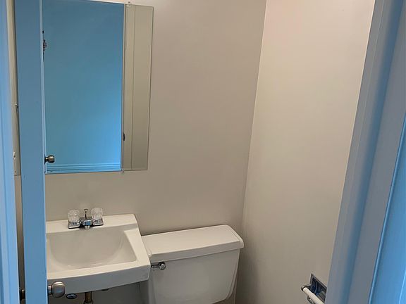 4th image of 183 E Townhouse Ct