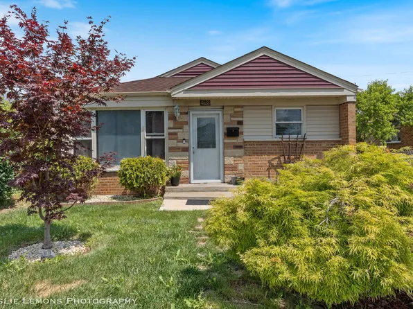 4658 W 83rd Pl, Chicago, IL 60652