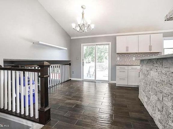 4th image of 21403 Carmen Woods Dr