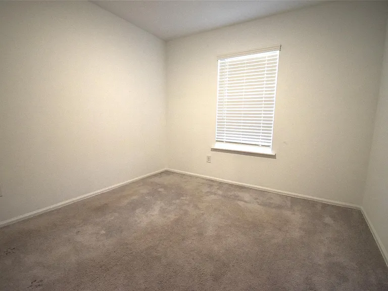 3326 Spanish Oak Ln — Photo 18