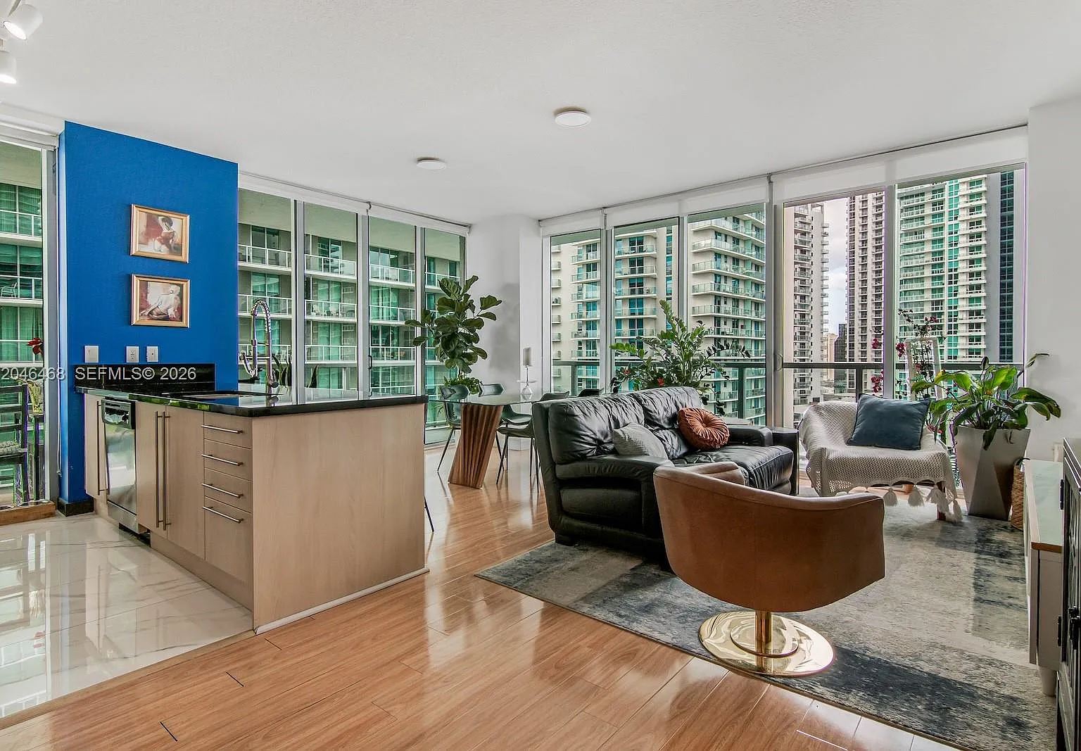 The Axis On Brickell Cond — Photo 1