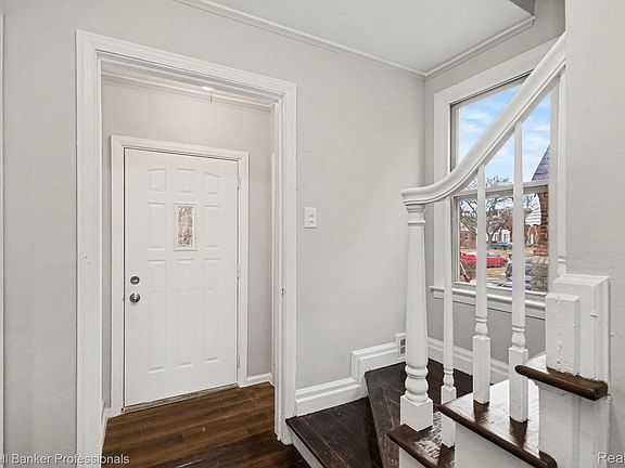 3rd image of 5266 Devonshire Rd