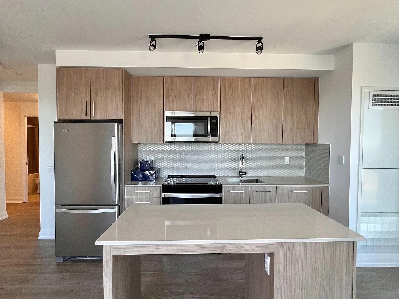 2 bed, $2,650 — Photo 3