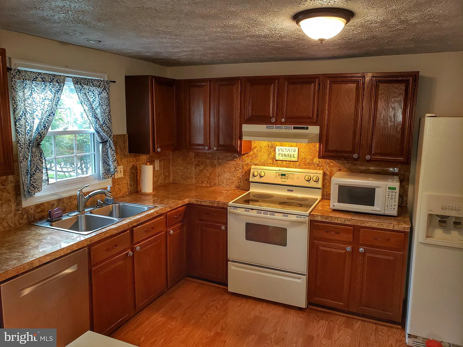 3 bed, 2.5 bath, 1712 sqft, $2,950 — Photo 4