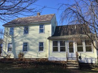 45 School St, Winchendon, MA 01475