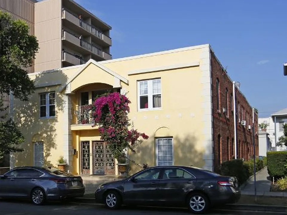 117 S Isabel St