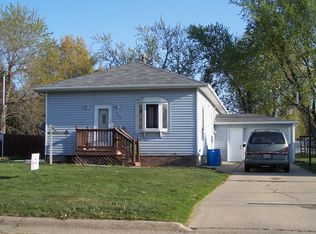 703 W Harper Ave, Plainview, NE 68769