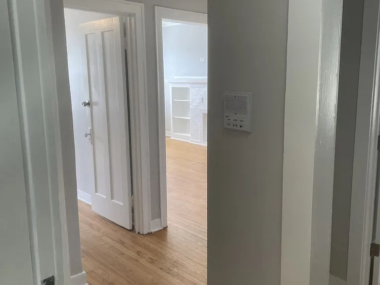 5256 W North Ave — Photo 2