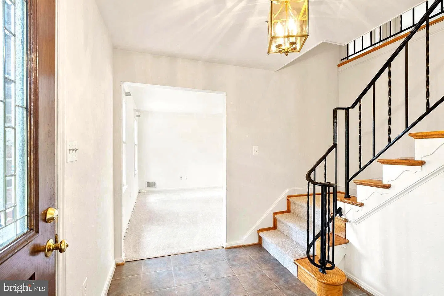 5 bed, 3.5 bath, 3360 sqft, $5,600 — Photo 3