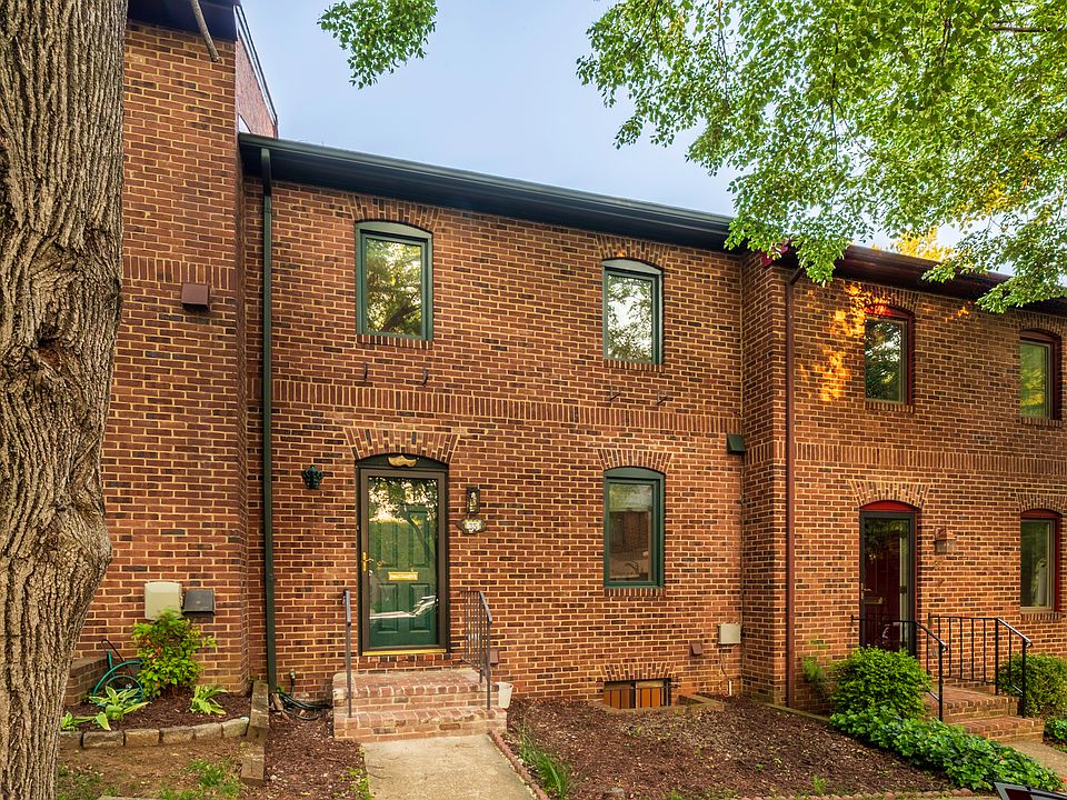 1st image of 35 City Gate Ln #1