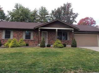 32 Crescent Hills Dr, Saint Peters, MO