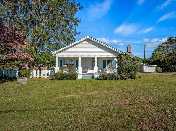 809 Blue Ridge Ave, Belton, SC 29627