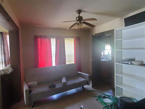 4th image of 7337 Parkes St