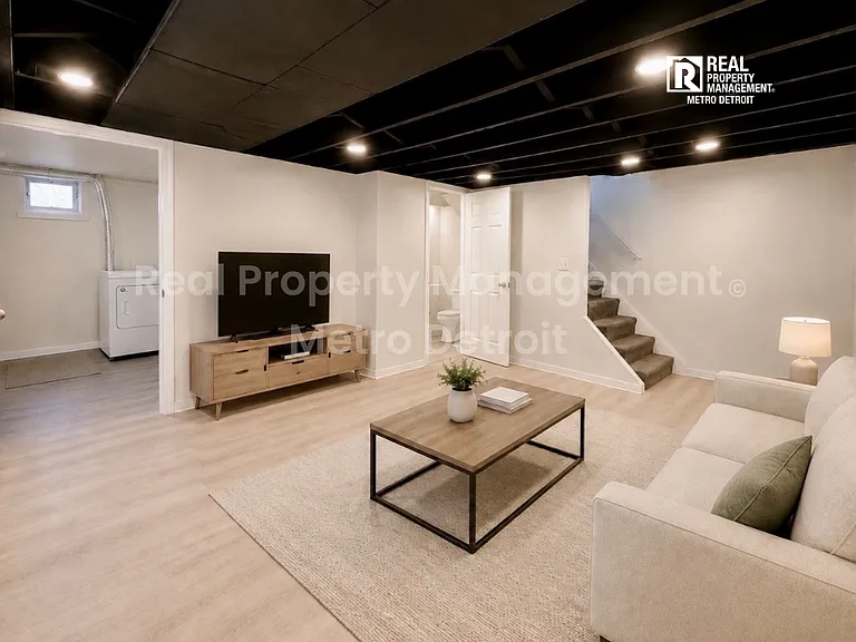 655 N Eton St #22 — Photo 18
