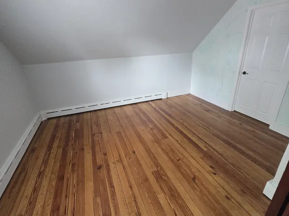5 Summit St #1, Webster, MA 01570