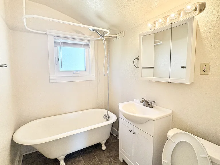 1548 Elizabeth Ave #6 — Photo 8