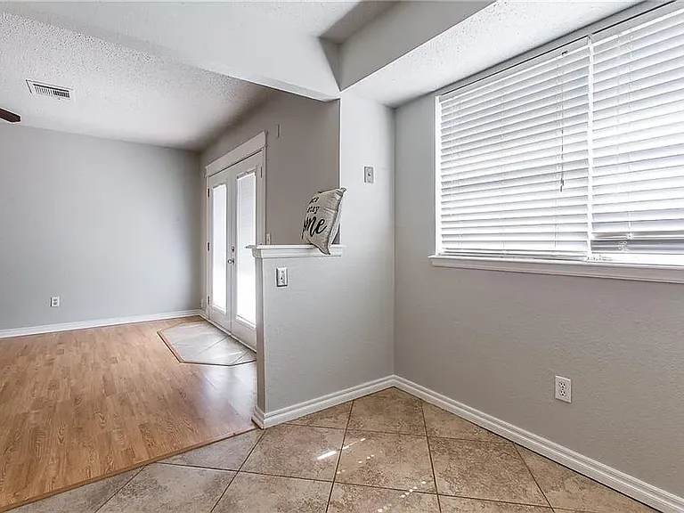 1056 NW 7th Pl — Photo 26
