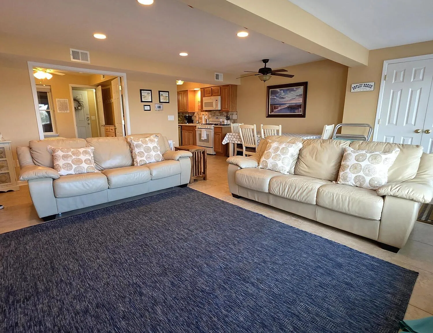 2 bed, 774 sqft, $3,200 — Photo 4