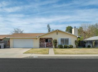 1484 Holland Ave, Clovis, CA 93611