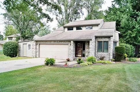 2205 Westwood Rd photo 1