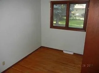 3 Bedroom 2 bath ready to go — Photo 3