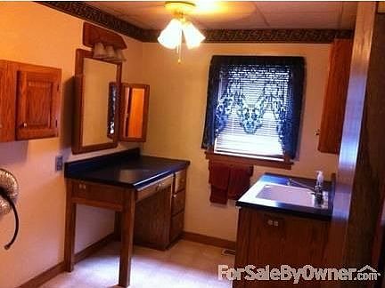 Bathroom/Laundry Area