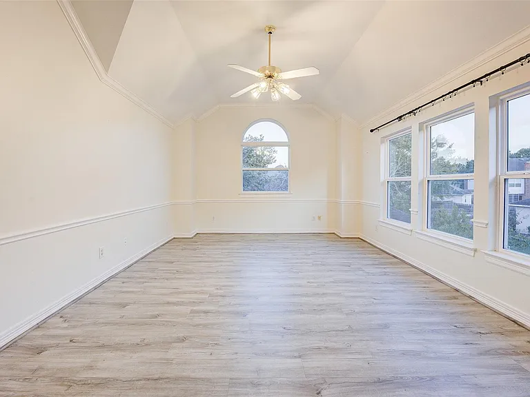 2027 Westshore Dr — Photo 32